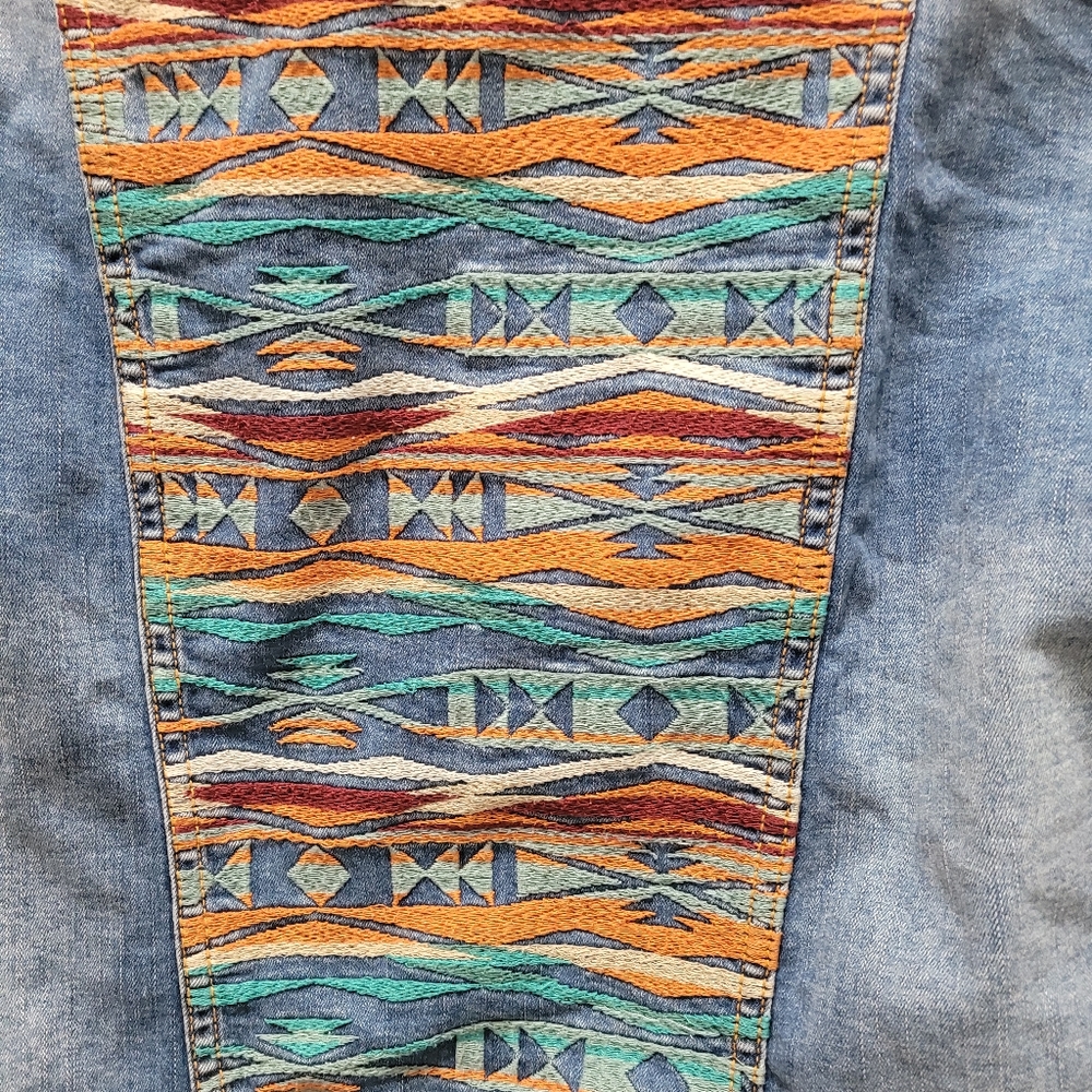 LuLaRoe Women’s Washed Light Blue Denim Jacket Embroidered Back Panel size L - Picture 4 of 7
